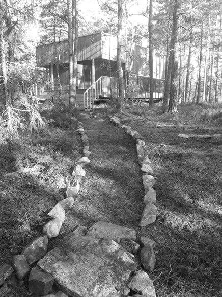 Black and white photo of the Sala at Lokuttara Vihara in Skiptvet, Norway
